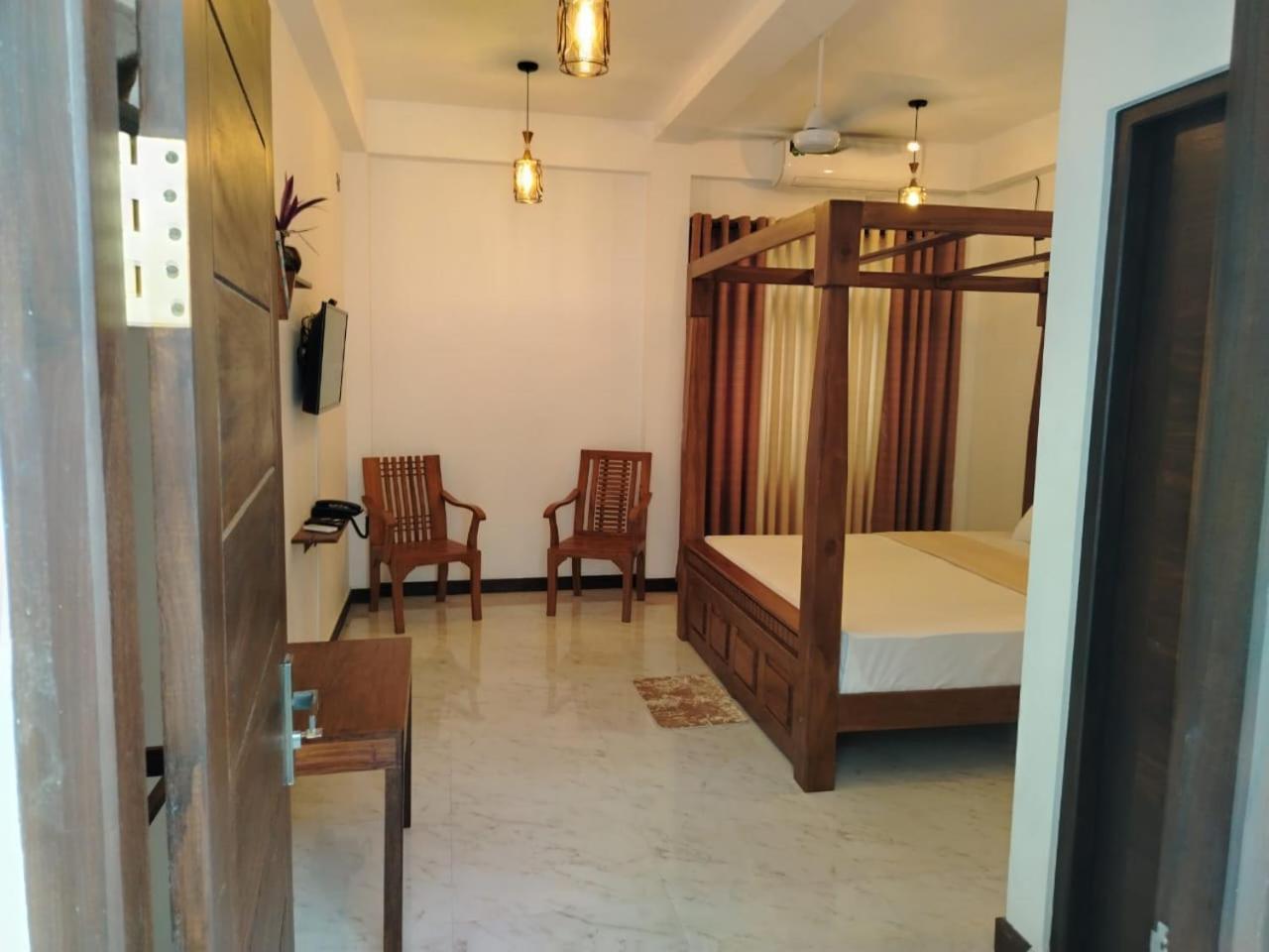 Diora Hotel Ratnapura Exteriér fotografie