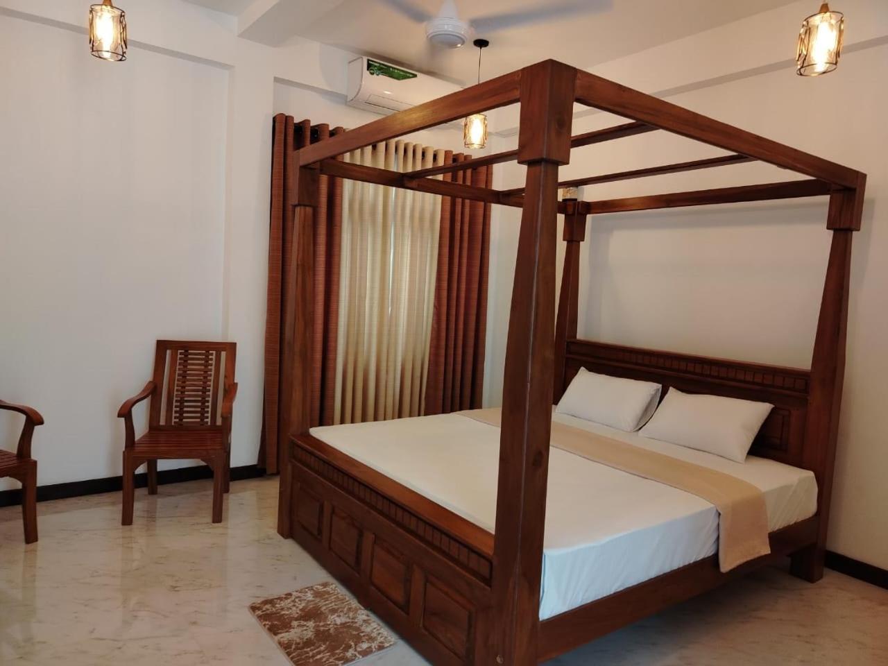 Diora Hotel Ratnapura Exteriér fotografie
