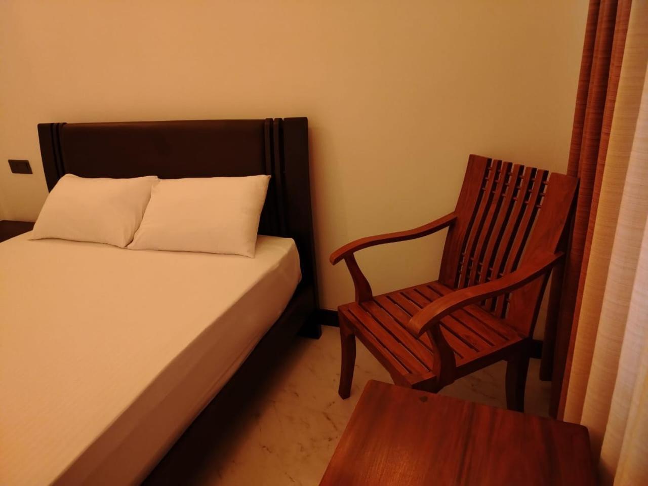 Diora Hotel Ratnapura Exteriér fotografie