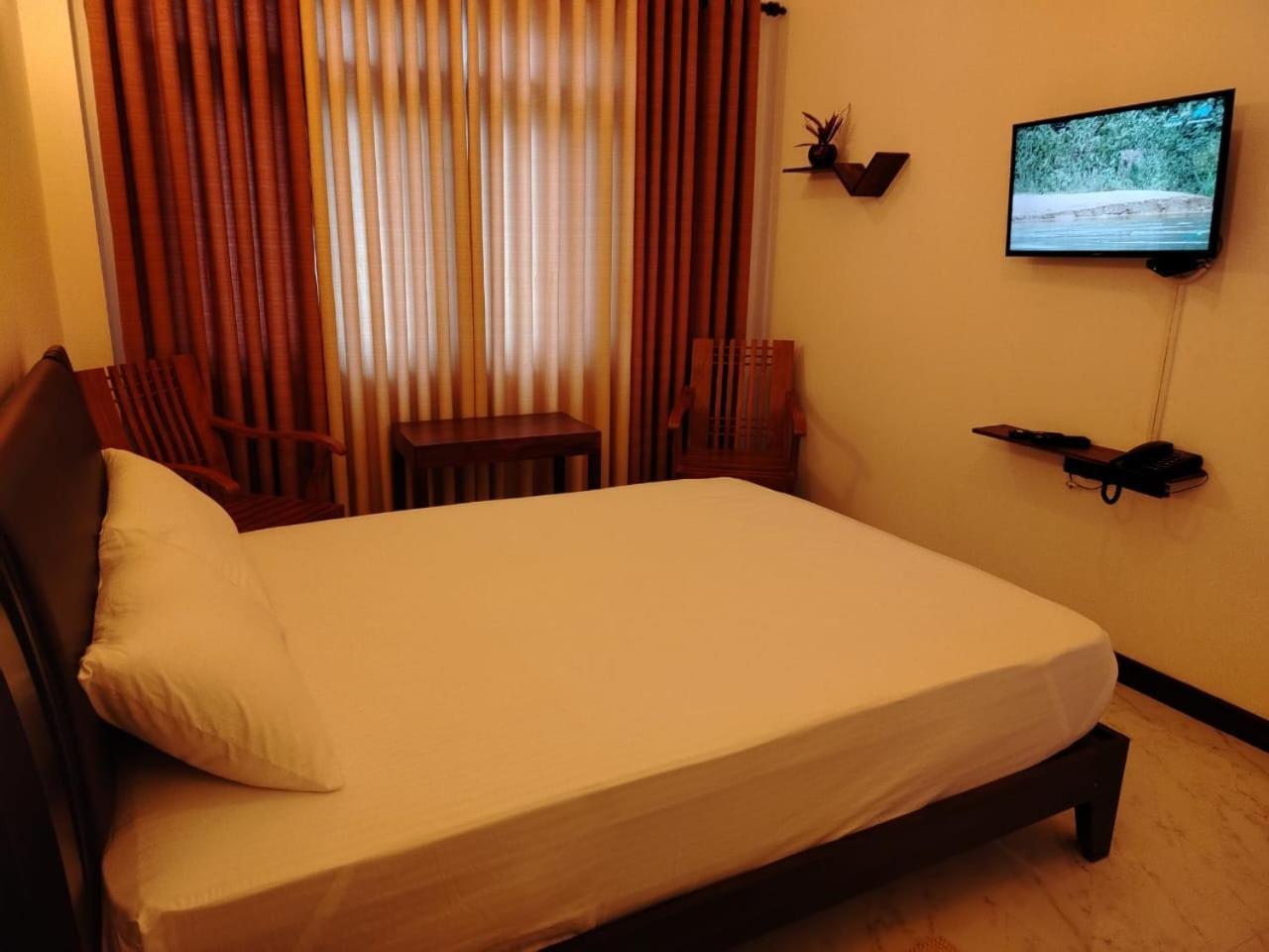 Diora Hotel Ratnapura Exteriér fotografie
