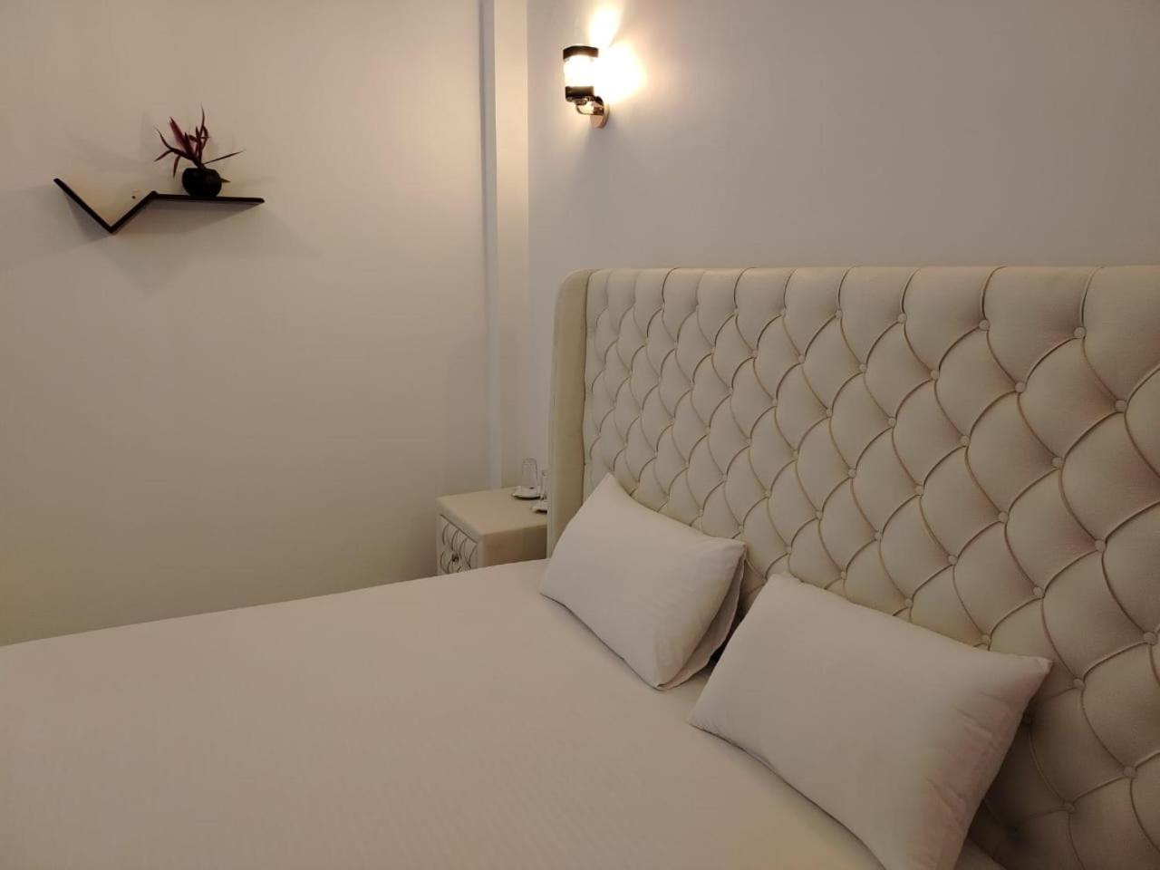 Diora Hotel Ratnapura Exteriér fotografie