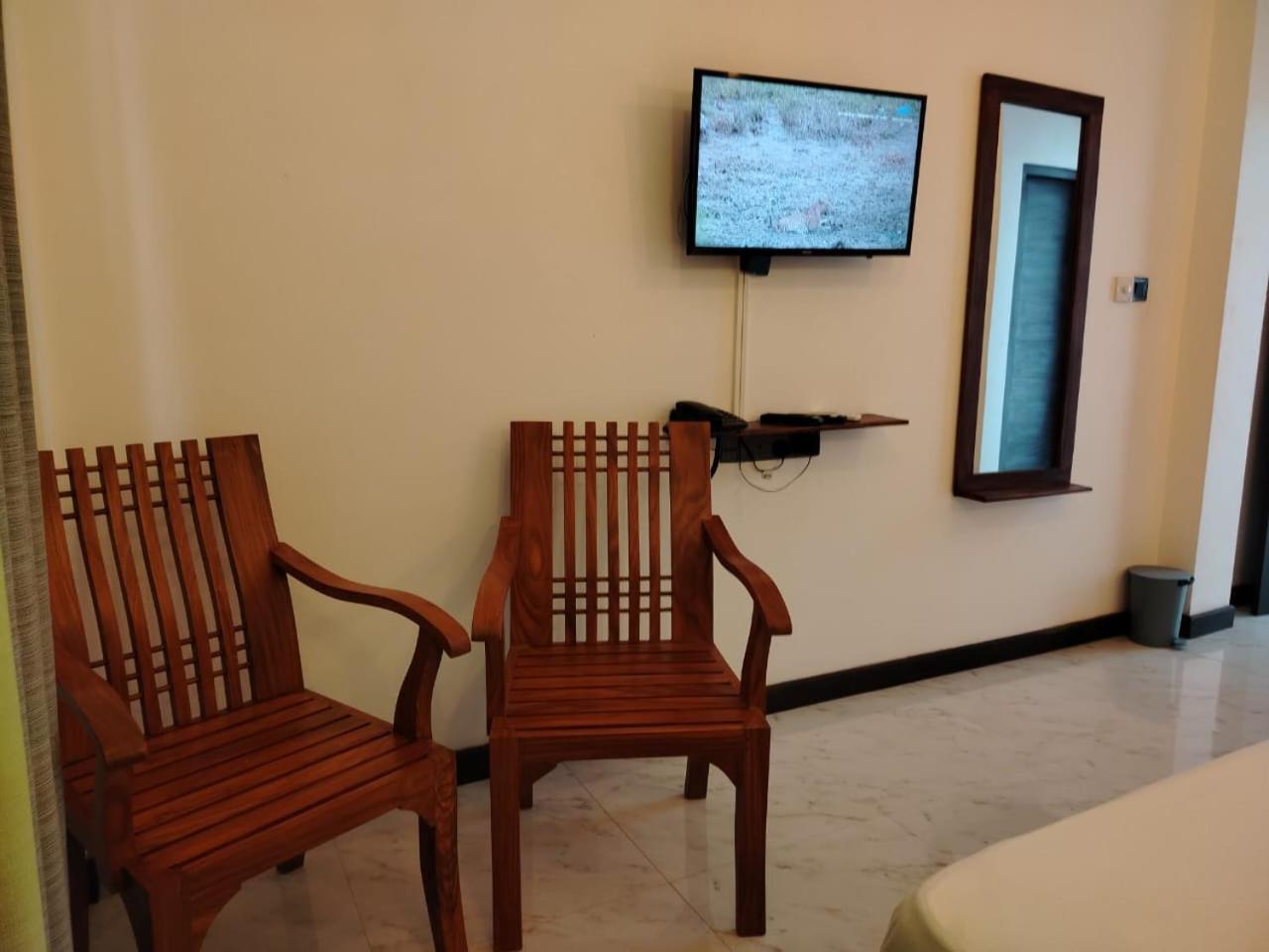 Diora Hotel Ratnapura Exteriér fotografie
