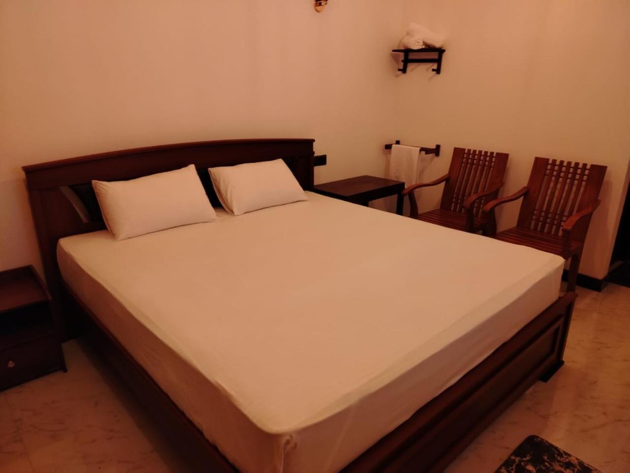 Diora Hotel Ratnapura Exteriér fotografie