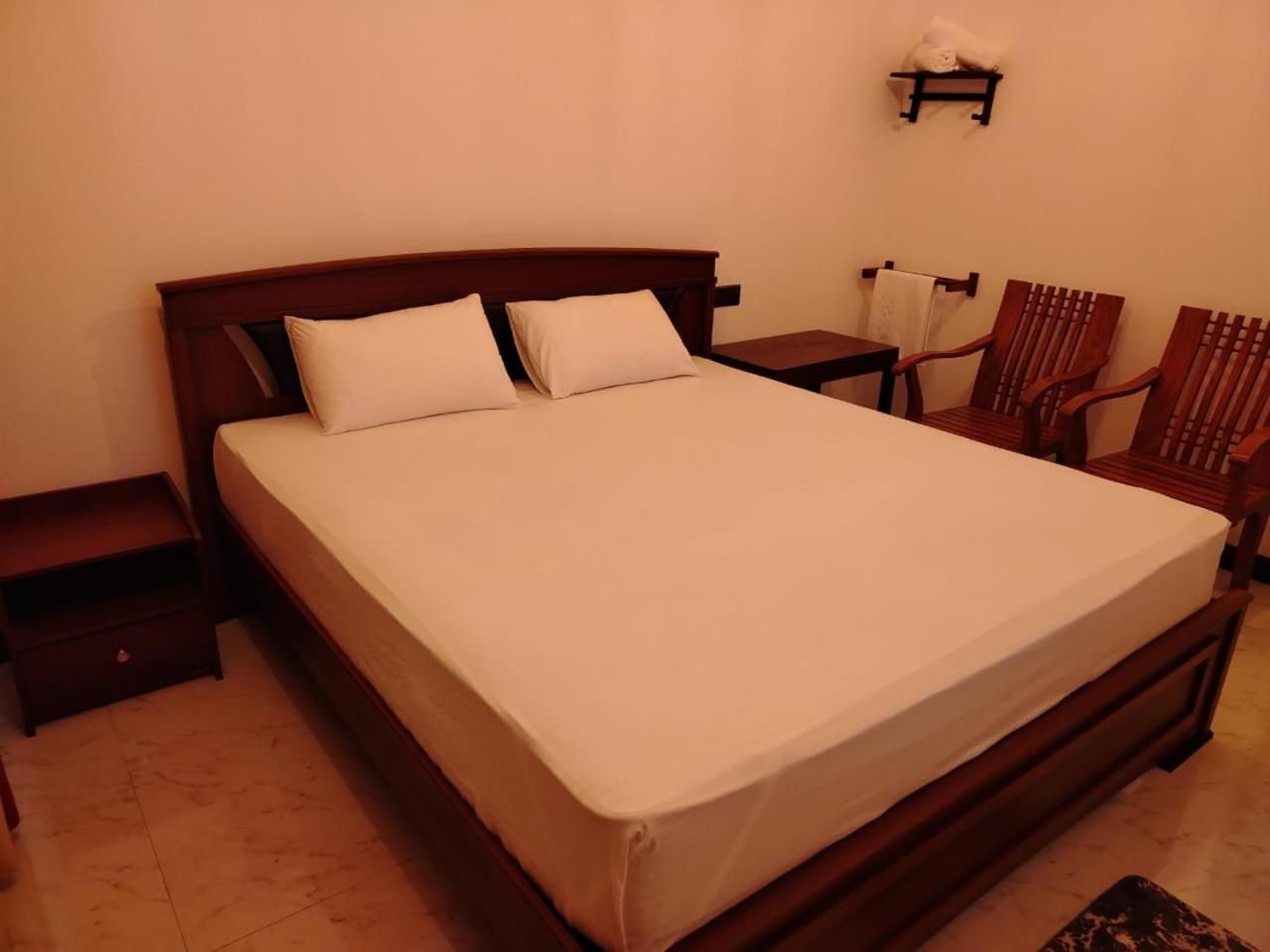 Diora Hotel Ratnapura Exteriér fotografie