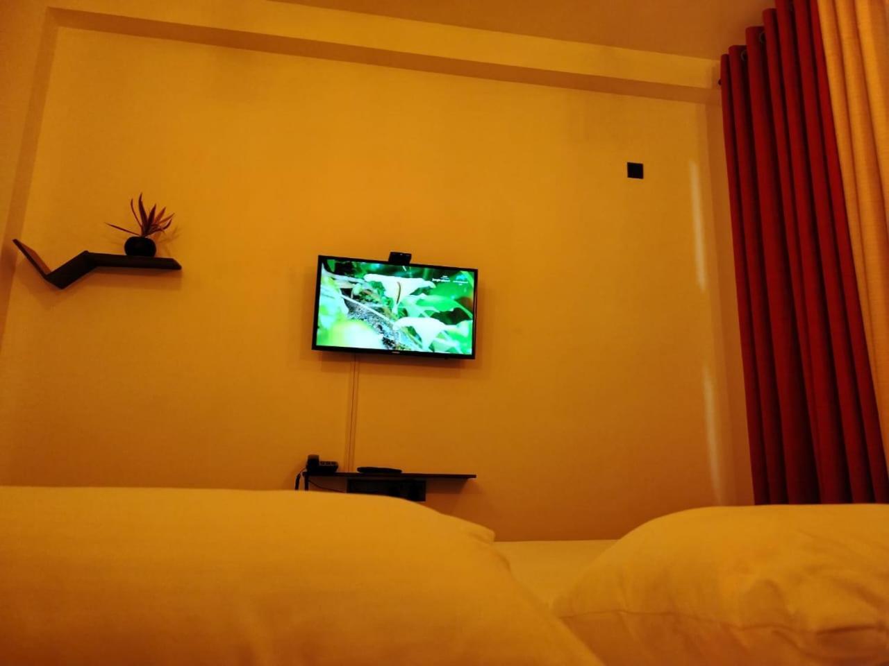 Diora Hotel Ratnapura Exteriér fotografie